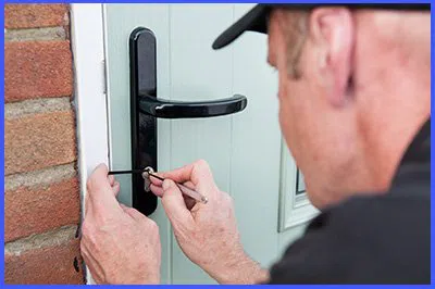 Express Locksmith Store West Hartford, CT 860-973-2376 Express Locksmith Store West Hartford, CT 860-973-2376 - 36-1